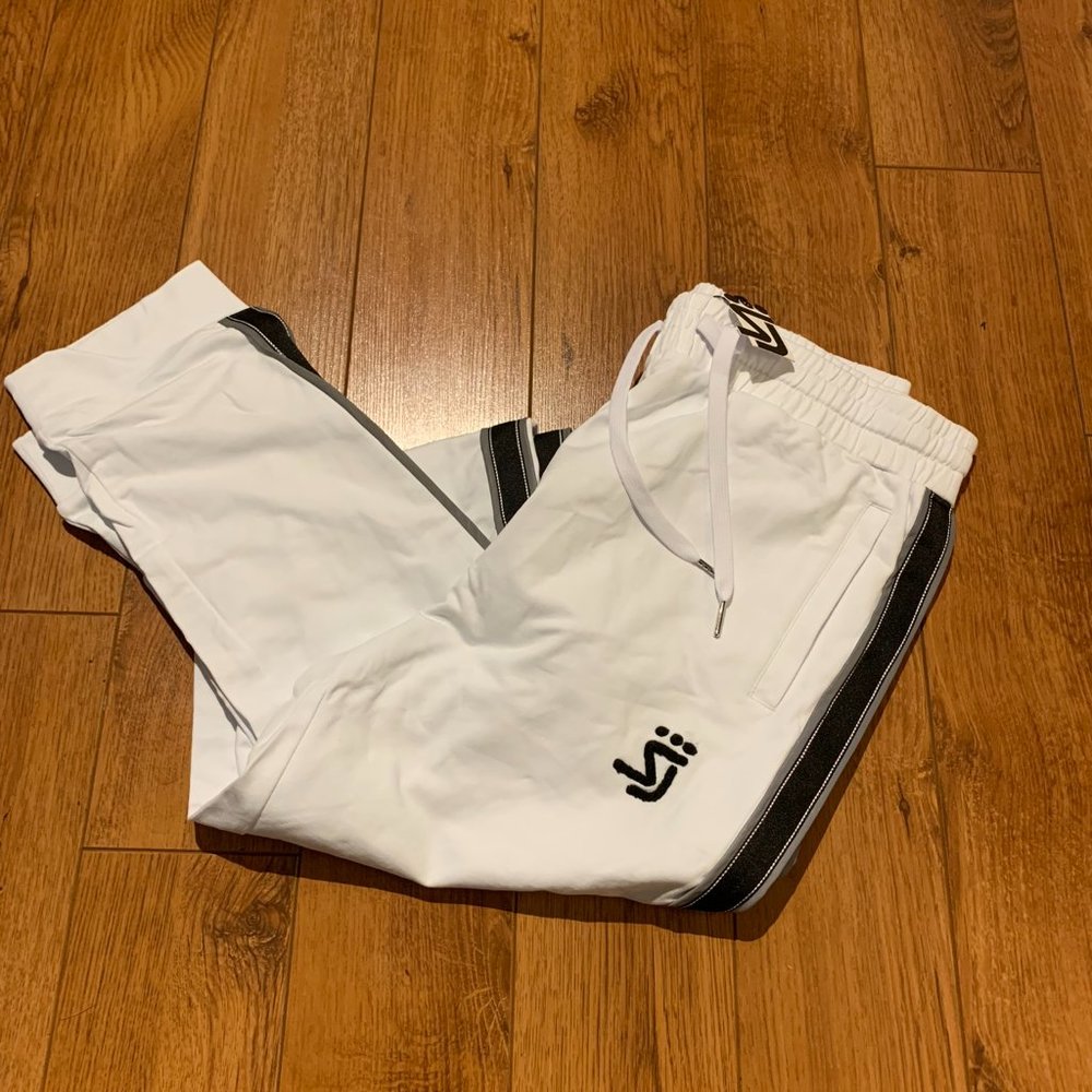 NWT - Shane Justin - WMNS- White 2PC - Jogger - Picture 3 of 5